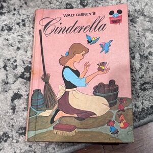 Walt Disney's ‘Cinderella’ part of the Disney's Wonderful World of Reading Books